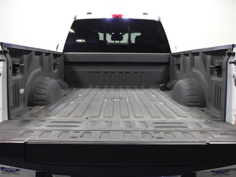 Used 2022 Ford F350 Lariat w/ Lariat Ultimate Package AWD/4WD image 14