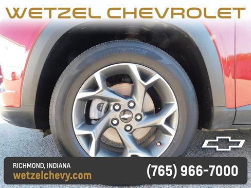 Used 2025 Chevrolet Trax LT w/ Driver Confidence Package FWD image 10