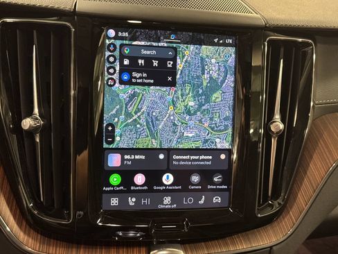 Certified 2023 Volvo XC60 B6 Ultimate w/ Protection Package Premier AWD/4WD image 15