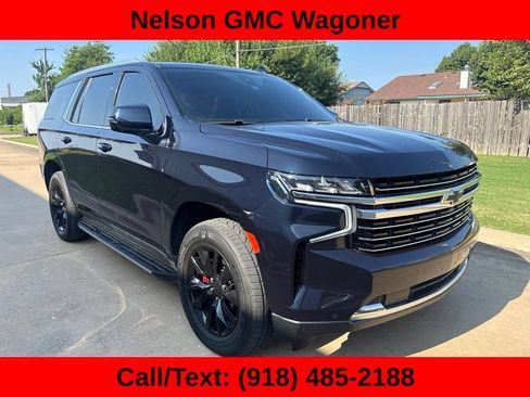 Used 2022 Chevrolet Tahoe LT w/ Luxury Package AWD/4WD image 3