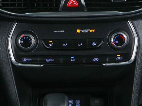 Used 2019 Hyundai Santa Fe SE image 20