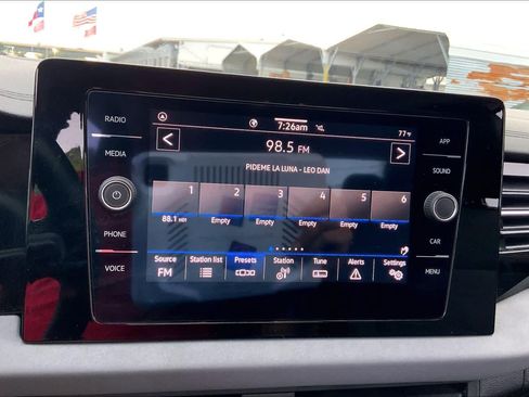 Used 2025 Volkswagen Jetta SE FWD image 32