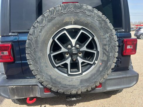 Used 2025 Jeep Wrangler Unlimited Rubicon image 18