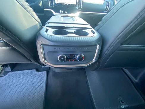 New 2026 Ford Expedition Platinum w/ Stealth Appearance Package AWD/4WD image 24