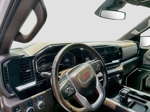 Used 2024 GMC Sierra 1500 SLT AWD/4WD image 12