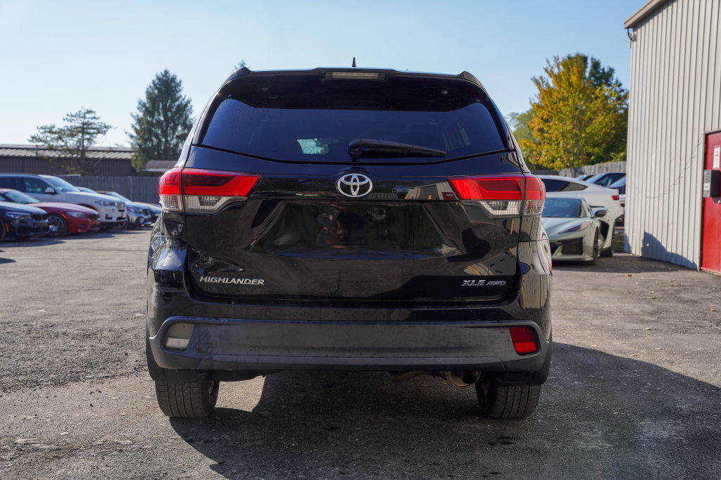 Used 2019 Toyota Highlander XLE AWD/4WD image 7