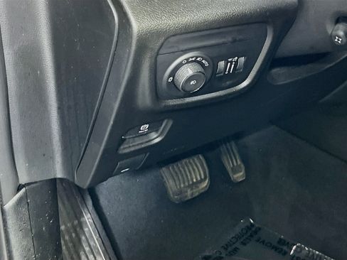 Used 2023 Jeep Grand Cherokee L Limited w/ Luxury Tech Group II AWD/4WD image 10