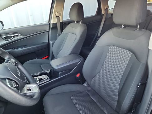 Used 2024 Kia Sportage LX image 15