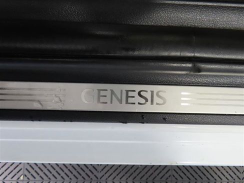 Used 2022 Genesis G70 2.0T w/ Prestige Package image 12