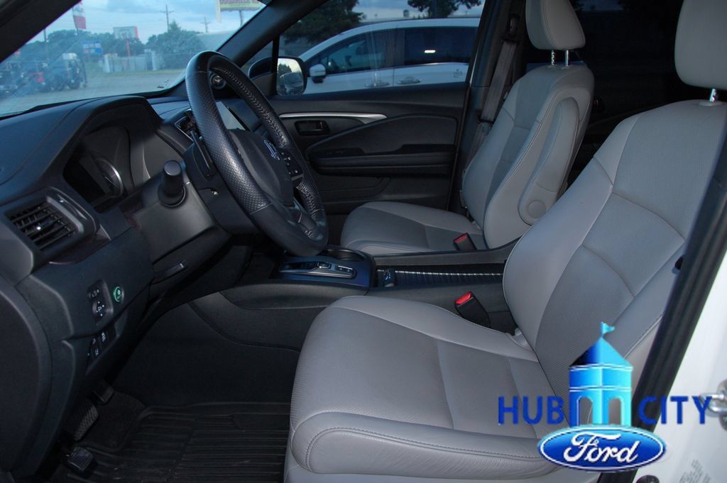 Used 2023 Honda Passport EX-L image 10