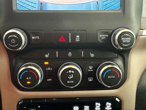 Used 2022 RAM 2500 Laramie AWD/4WD image 18