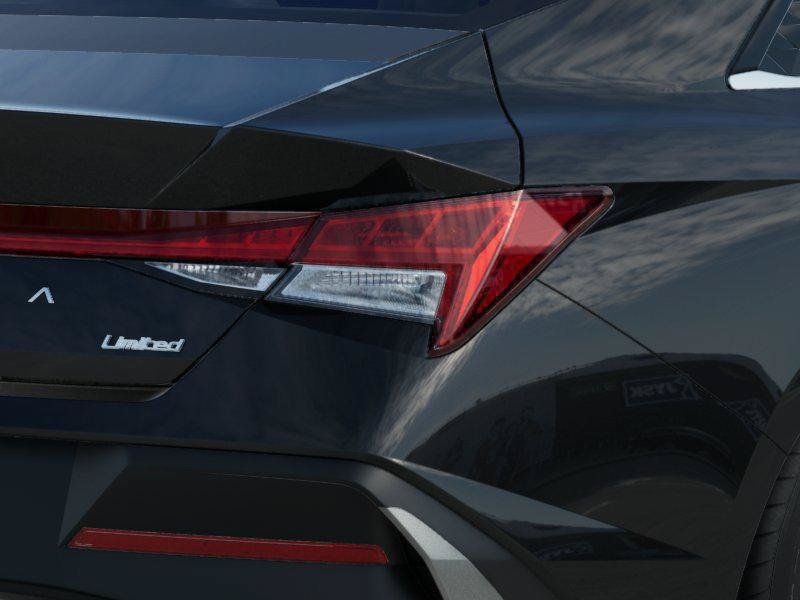 New 2026 Hyundai Elantra Limited FWD image 10