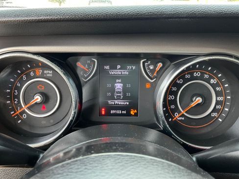 Used 2019 Jeep Wrangler Unlimited Sport AWD/4WD image 12
