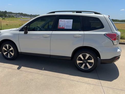 Used 2018 Subaru Forester 2.5i w/ Alloy Wheel Package AWD/4WD image 6