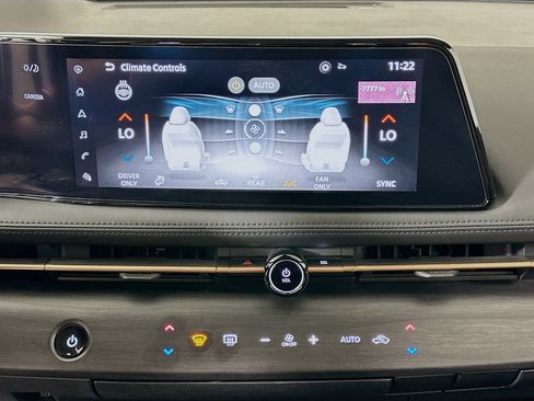Used 2023 Nissan Ariya AWD image 24