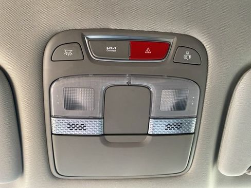 Used 2024 Kia Telluride LX FWD image 19