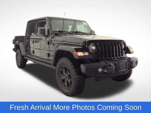 Used 2022 Jeep Gladiator Willys image 5