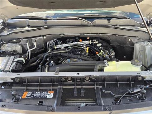 New 2026 Ford Explorer Active RWD image 17