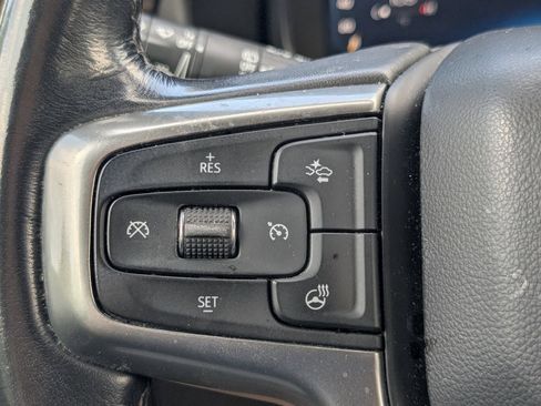 Used 2022 Chevrolet Tahoe Z71 w/ Luxury Package AWD/4WD image 16