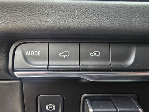 Used 2025 Cadillac Escalade V AWD/4WD image 29