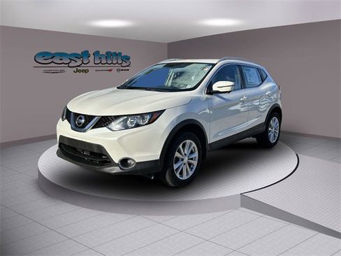 Used 2017 Nissan Rogue Sport SV w/ SV Premium Package image 7
