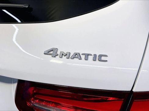 Used 2017 Mercedes-Benz GLC 300 4MATIC image 10
