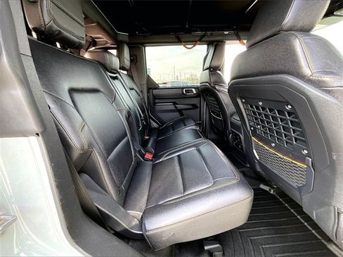 Used 2024 Ford Bronco Badlands w/ Sasquatch Package image 15