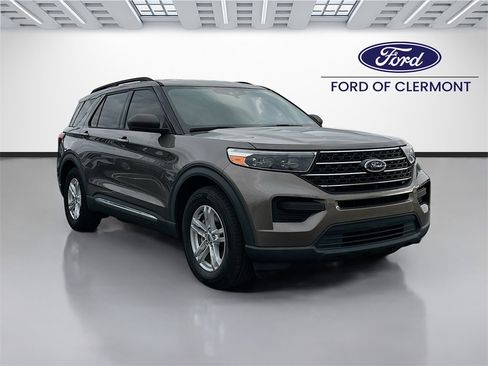 Used 2021 Ford Explorer XLT image 1