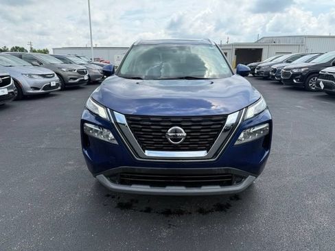 Used 2021 Nissan Rogue SV w/ Premium Package AWD/4WD image 2