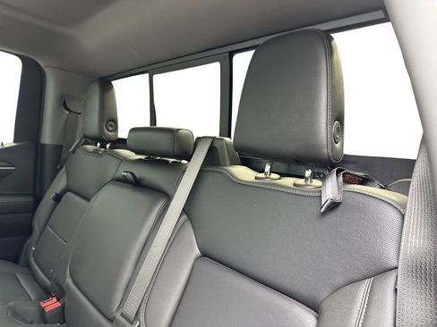 Used 2024 GMC Sierra 1500 SLT w/ SLT Premium Plus Package RWD image 35