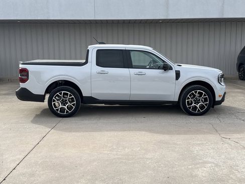 Used 2025 Ford Maverick Lariat image 2
