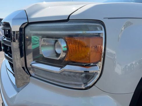 Used 2015 GMC Sierra 1500 SLT w/ SLT Crew Cab Value Package AWD/4WD image 10