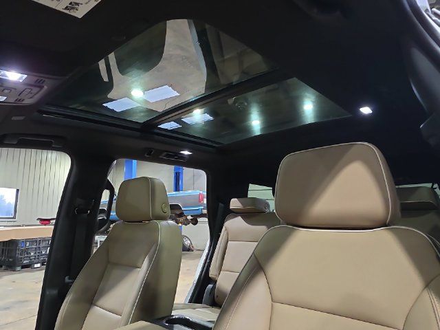 Used 2023 Chevrolet Tahoe Premier w/ Premium Package 2 AWD/4WD image 32