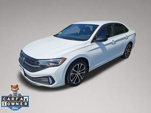 Used 2023 Volkswagen Jetta Sport FWD image 7