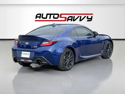 Used 2024 Toyota GR86 Premium RWD image 7