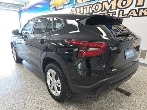 Certified 2024 Chevrolet Trax LS w/ Driver Confidence Package image 9