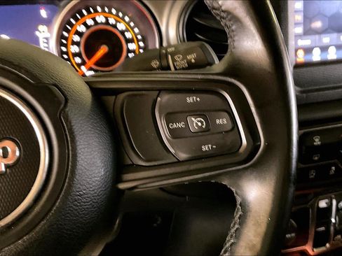 Used 2021 Jeep Gladiator Sport AWD/4WD image 22