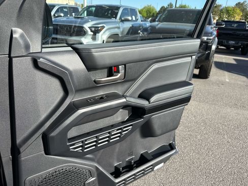 New 2026 Toyota 4Runner Limited AWD/4WD image 16