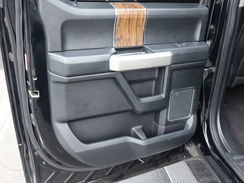 Used 2018 Ford F150 Lariat w/ Equipment Group 502A Luxury image 33