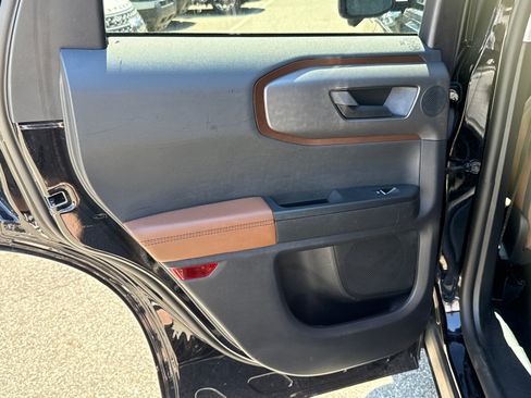 Certified 2025 Ford Bronco Sport Outer Banks w/ Outer Banks Tech Package+ AWD/4WD image 23