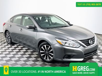 Used 2017 Nissan Altima 2.5 SL w/ Moonroof Package
