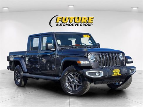 Used 2021 Jeep Gladiator Sport image 1