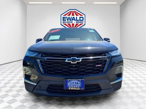Used 2023 Chevrolet Traverse RS w/ LPO, Floor Liner Package AWD/4WD image 6