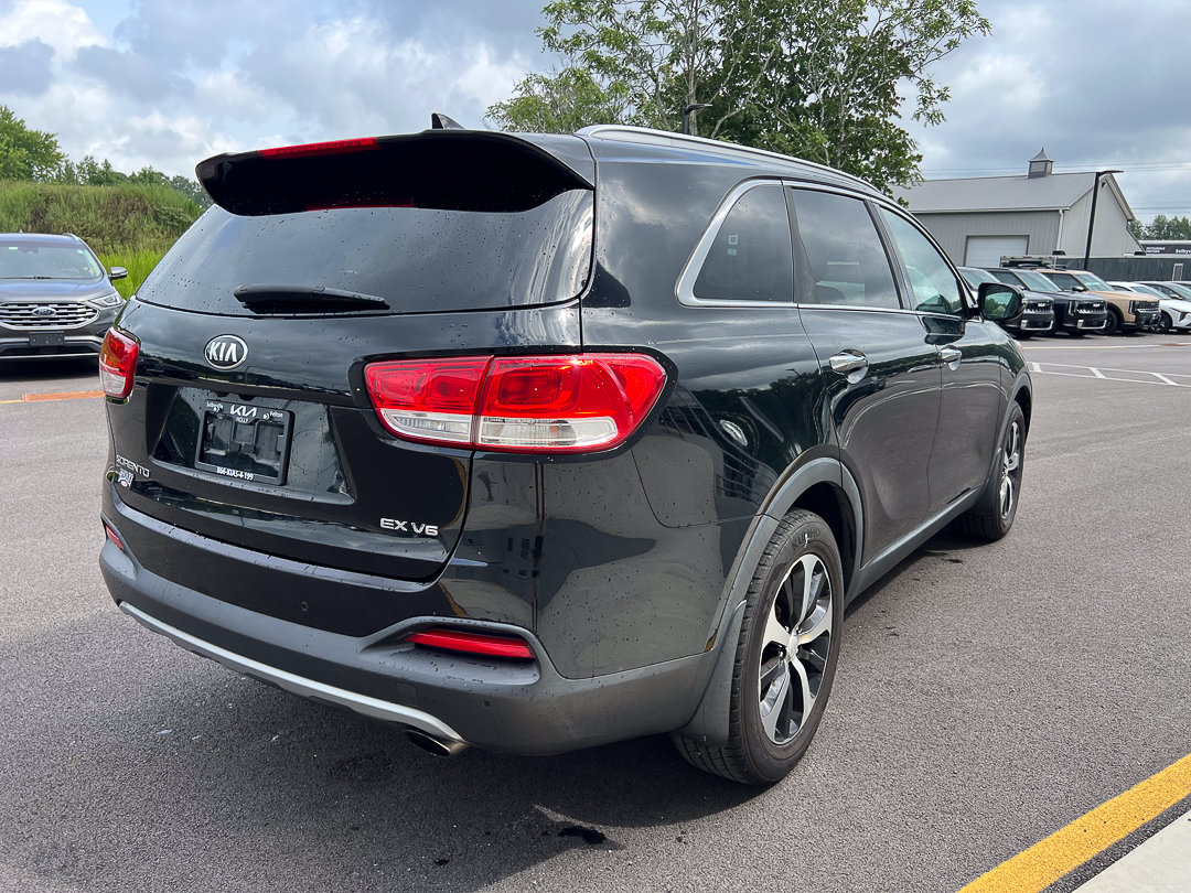 Used 2016 Kia Sorento EX FWD image 10