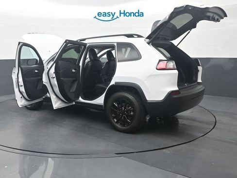 Used 2023 Jeep Cherokee Altitude Lux AWD/4WD image 39