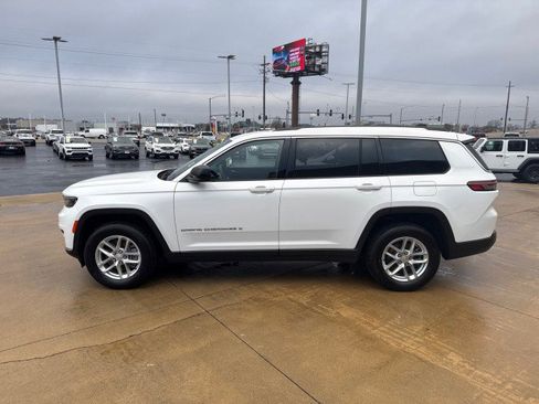 Used 2023 Jeep Grand Cherokee L Laredo image 5