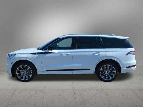 Used 2023 Lincoln Aviator Grand Touring w/ Equipment Group 301A image 3