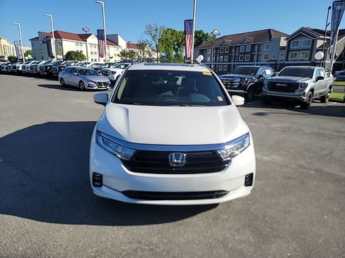 Used 2021 Honda Odyssey Elite image 2