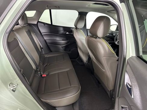 Used 2024 Chevrolet Trax ACTIV w/ Sunroof Package image 27