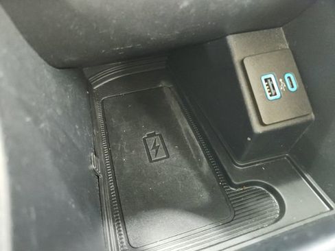 Used 2021 Ford Edge Titanium FWD image 31